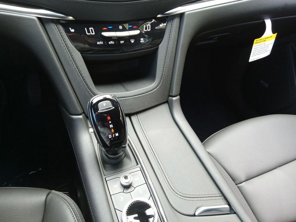 2025 Cadillac XT6