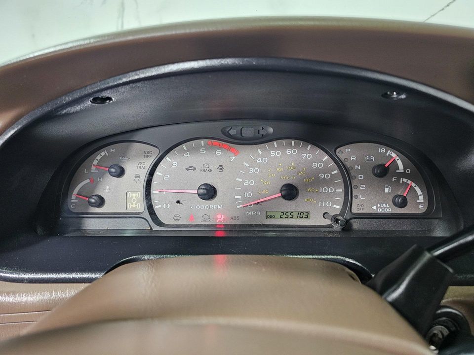 2003 Toyota Sequoia
