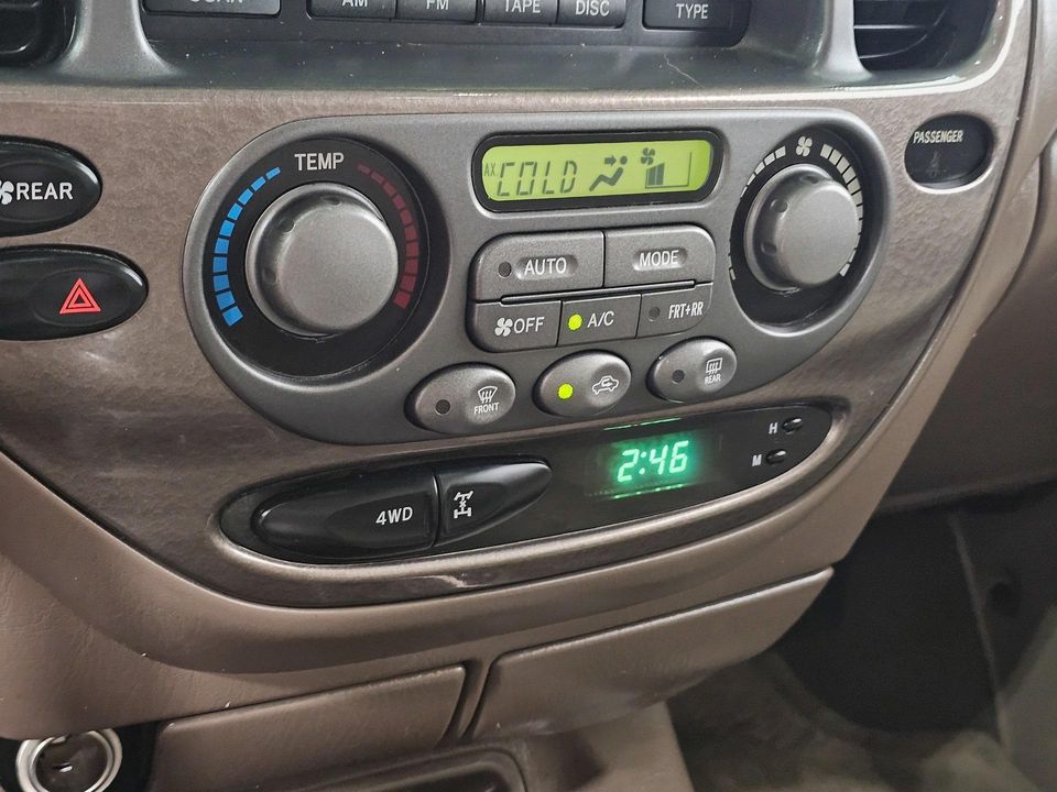 2003 Toyota Sequoia