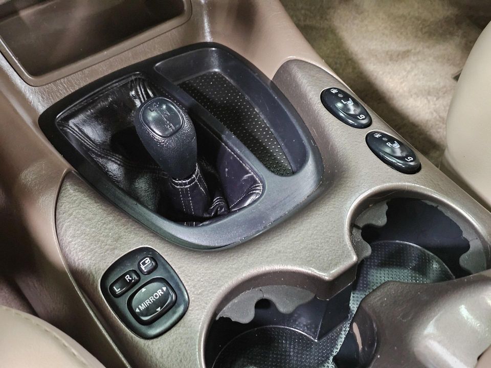 2003 Toyota Sequoia