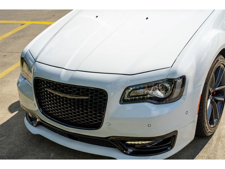 2023 Chrysler 300