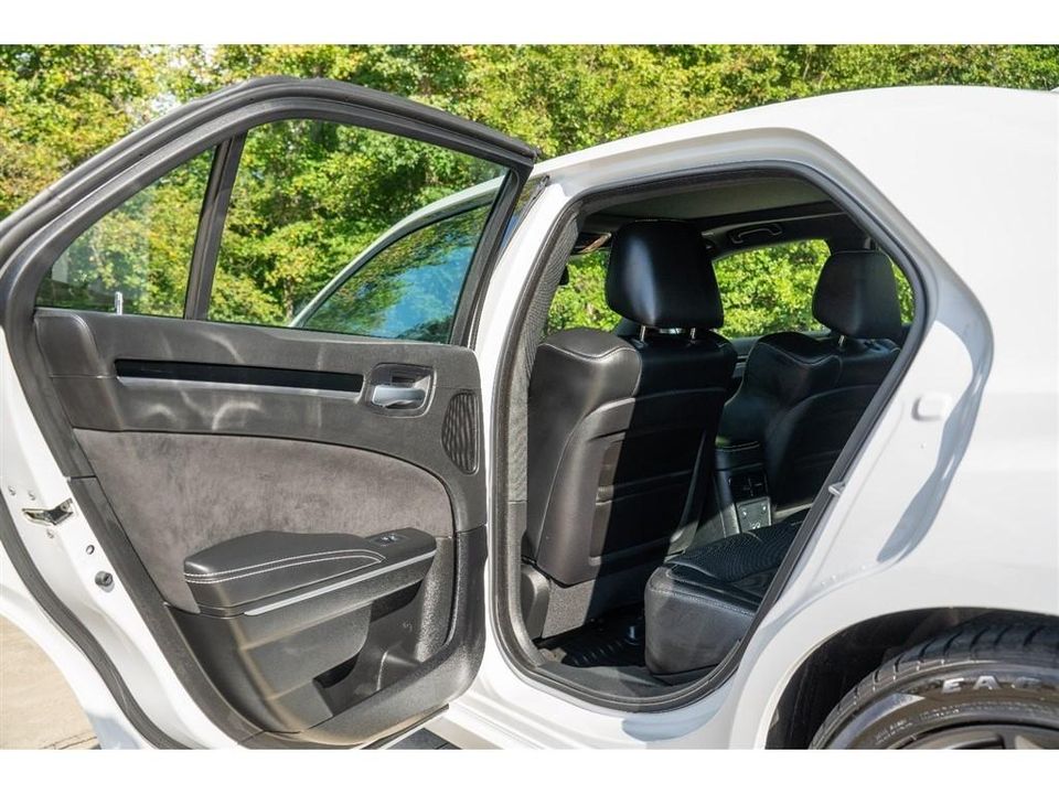 2023 Chrysler 300