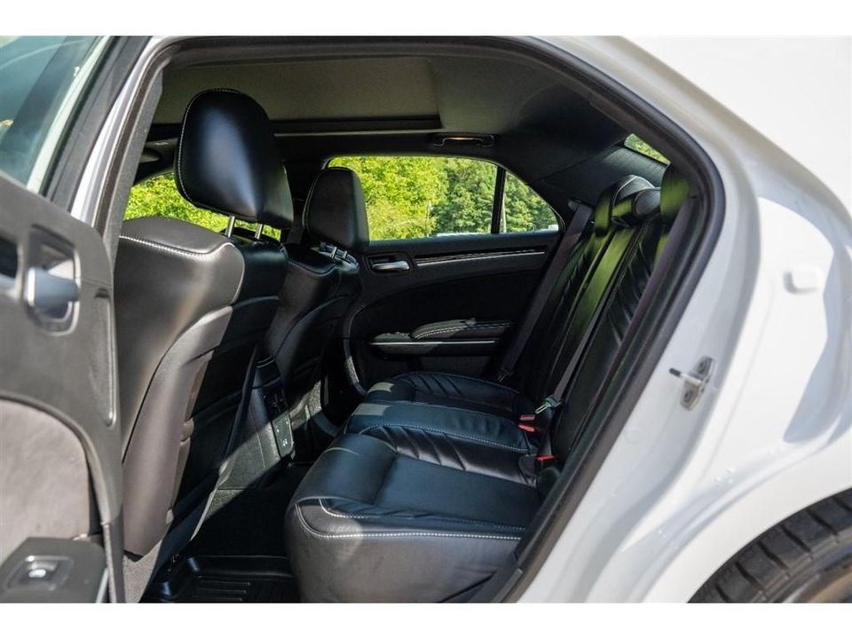 2023 Chrysler 300