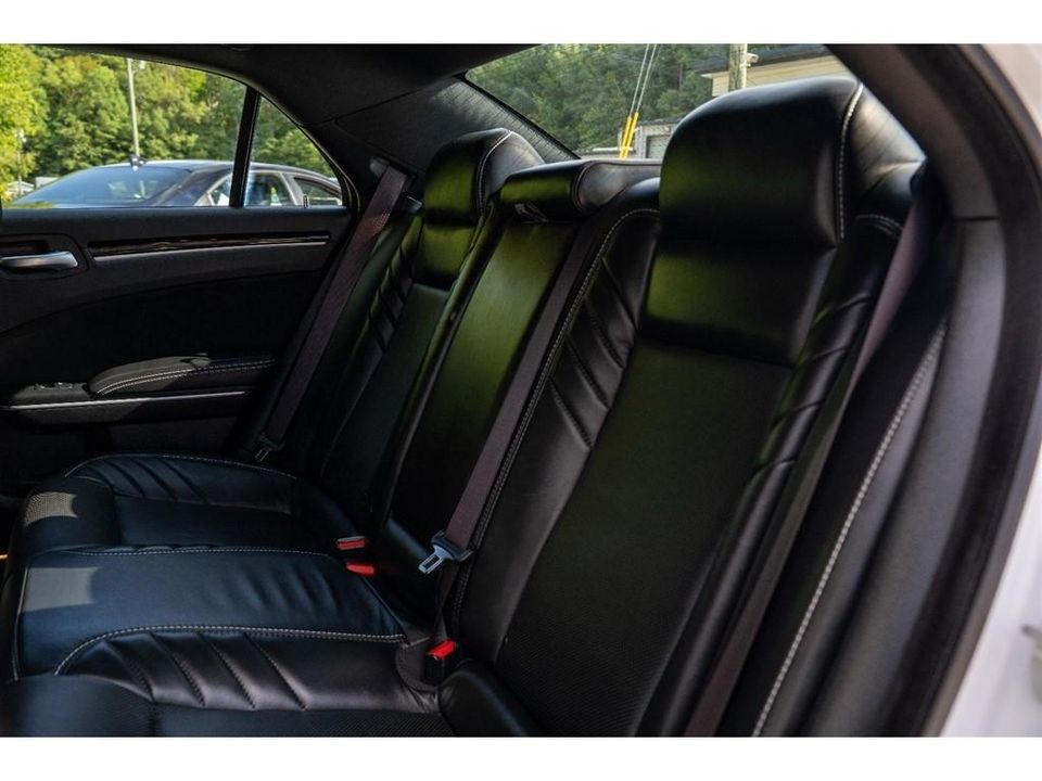 2023 Chrysler 300