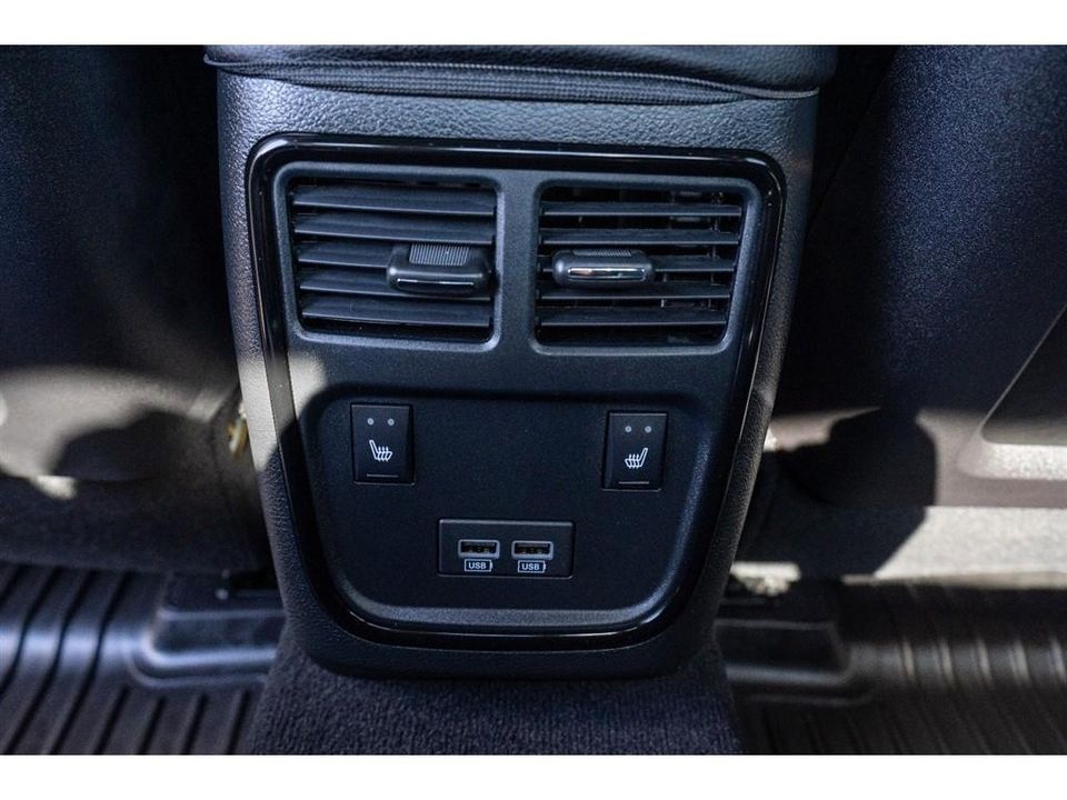 2023 Chrysler 300