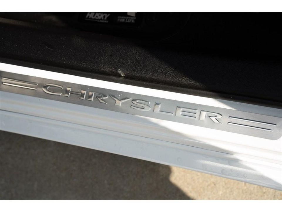 2023 Chrysler 300