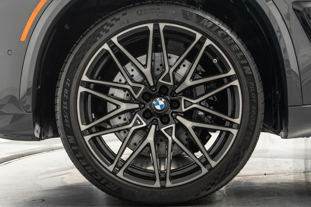 2025 BMW X5 M