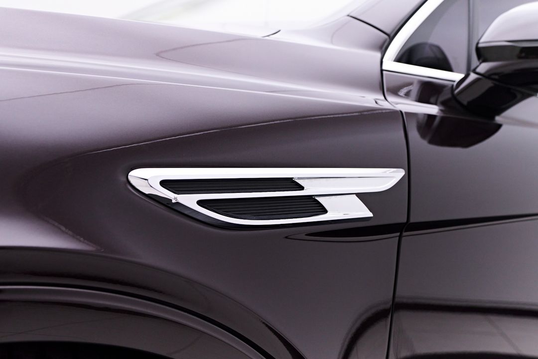 2023 Bentley Bentayga EWB