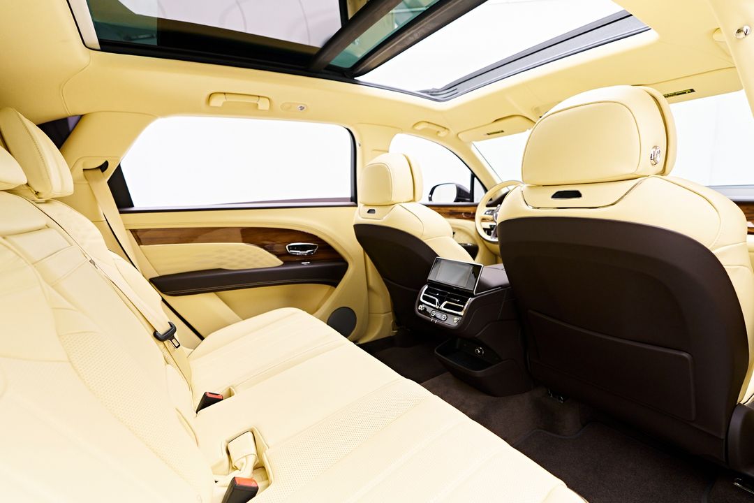 2023 Bentley Bentayga EWB
