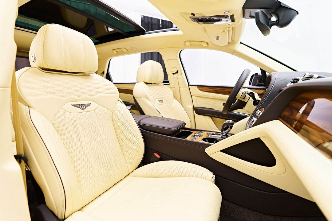 2023 Bentley Bentayga EWB
