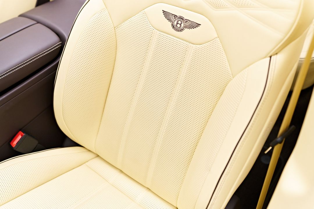 2023 Bentley Bentayga EWB