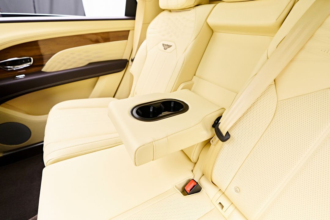 2023 Bentley Bentayga EWB
