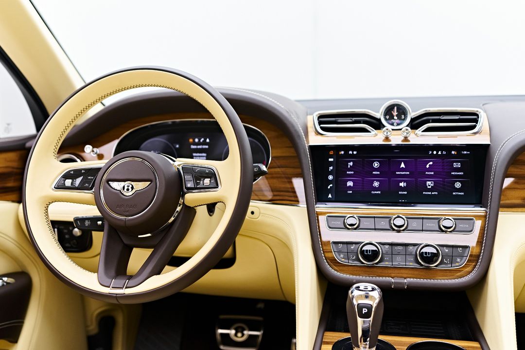2023 Bentley Bentayga EWB