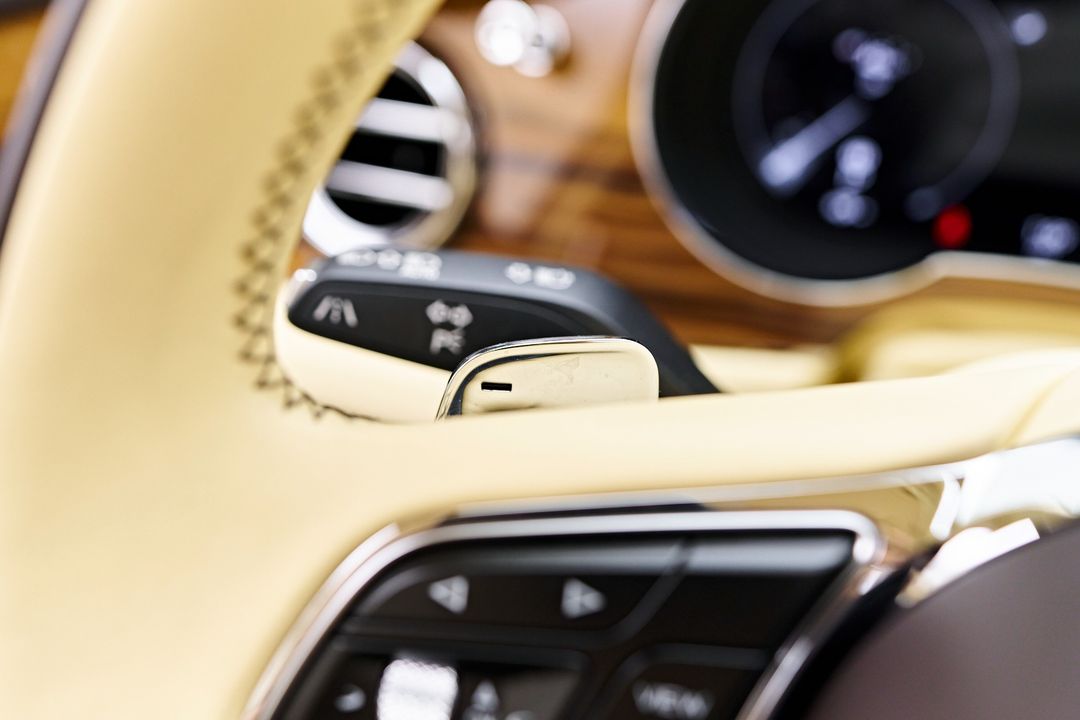 2023 Bentley Bentayga EWB