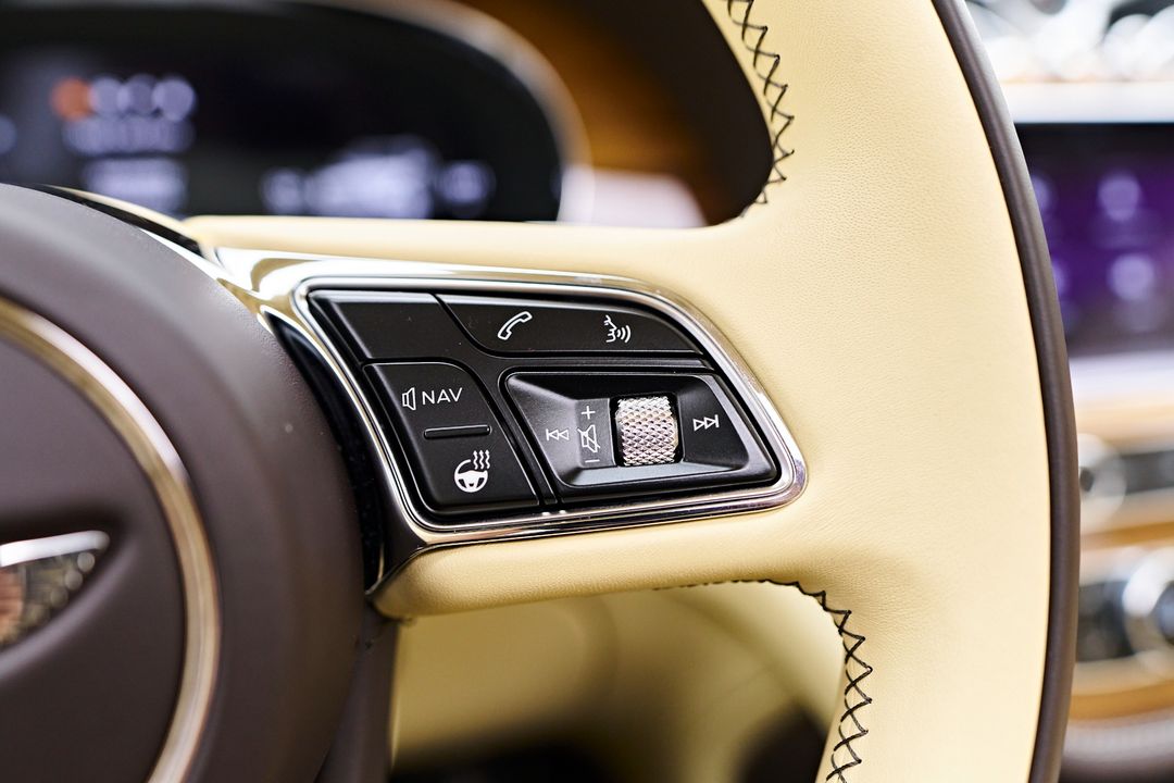 2023 Bentley Bentayga EWB