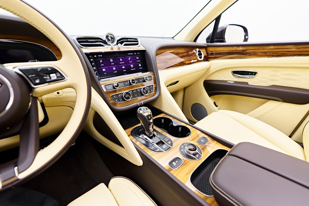 2023 Bentley Bentayga EWB