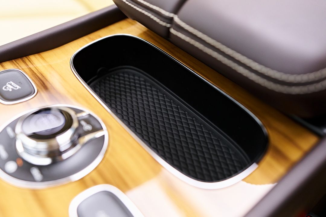 2023 Bentley Bentayga EWB