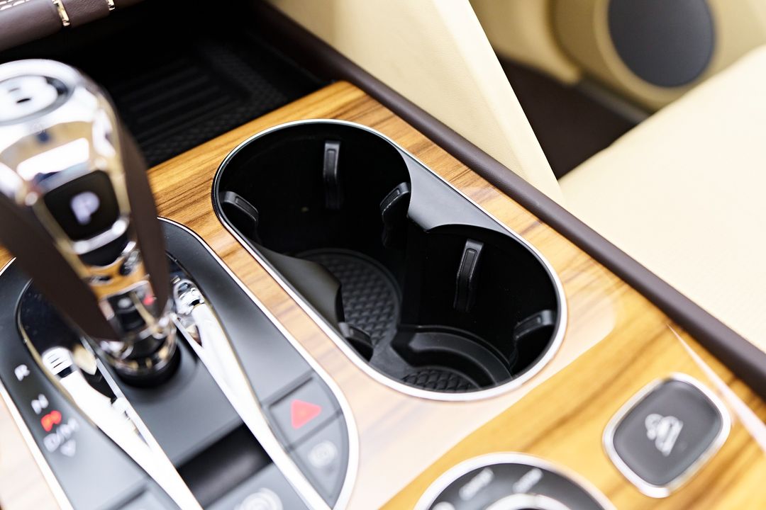 2023 Bentley Bentayga EWB
