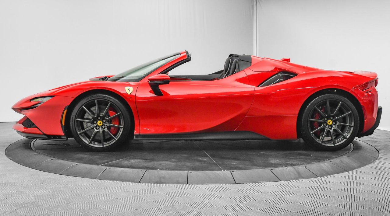 2022 Ferrari SF90 Spider