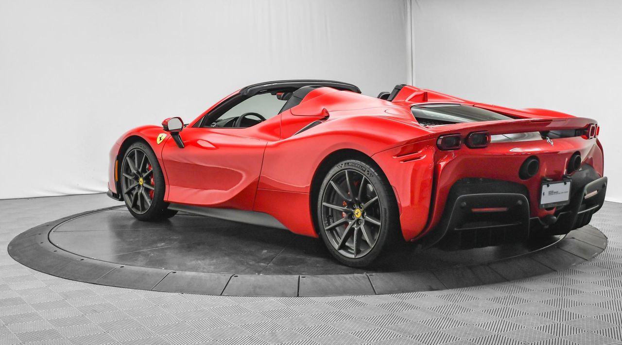 2022 Ferrari SF90 Spider