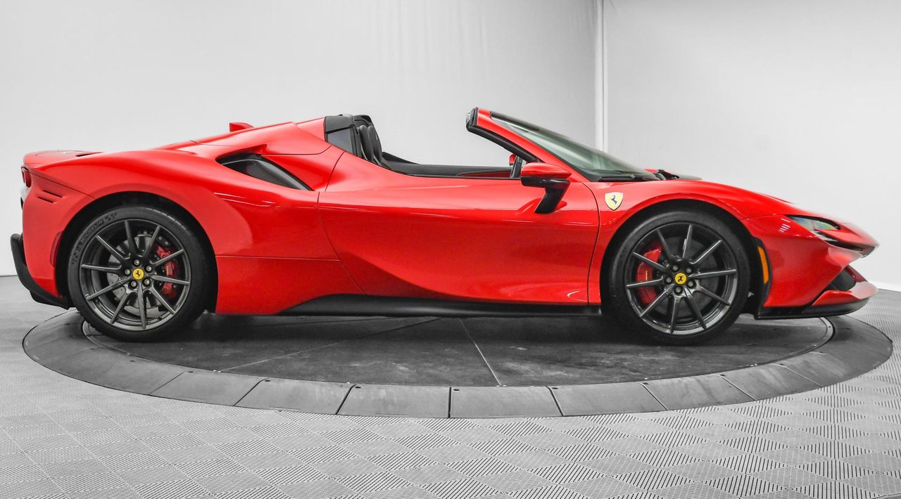 2022 Ferrari SF90 Spider