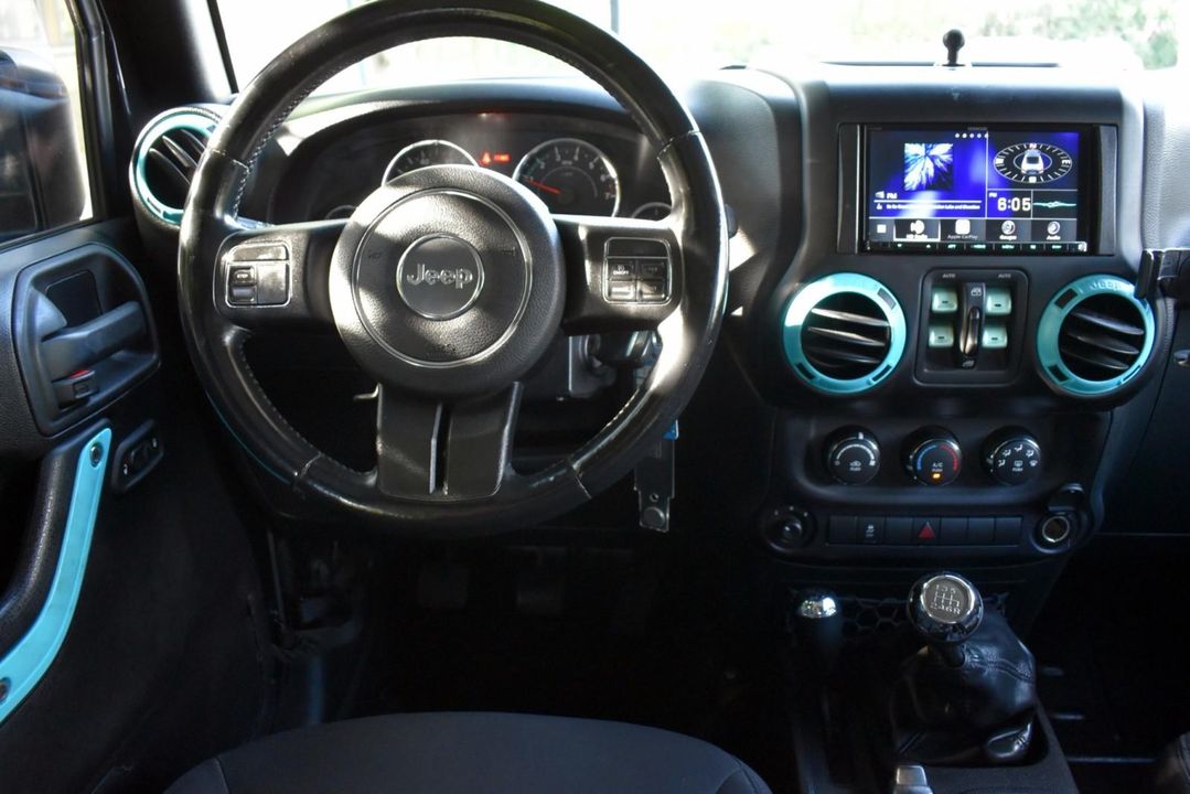 2015 Jeep Wrangler Unlimited Sport w/Engine: 3.6L V6 24V VVT and Transmission: 6-Spee
