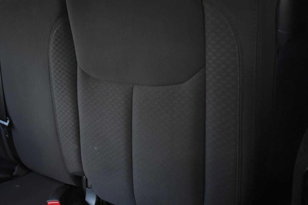 2015 Jeep Wrangler Unlimited Sport w/Engine: 3.6L V6 24V VVT and Transmission: 6-Spee