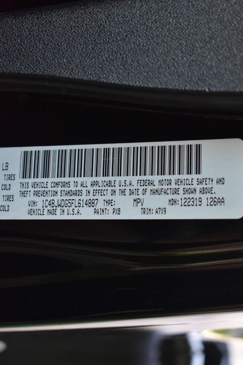 2015 Jeep Wrangler Unlimited Sport w/Engine: 3.6L V6 24V VVT and Transmission: 6-Spee