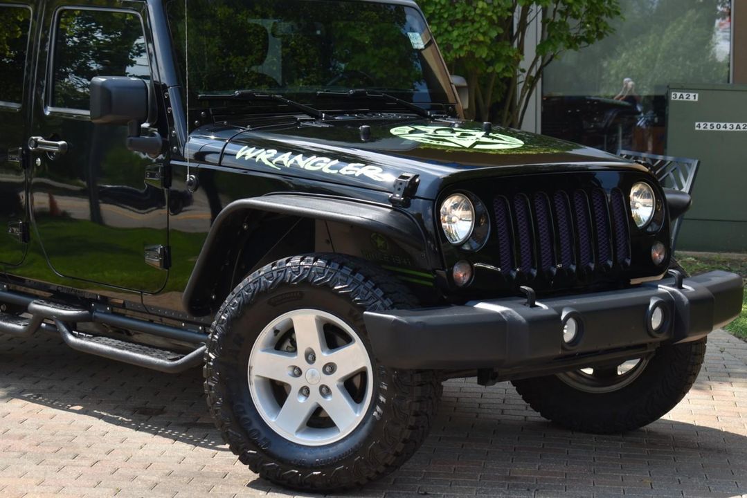 2015 Jeep Wrangler Unlimited Sport w/Engine: 3.6L V6 24V VVT and Transmission: 6-Spee