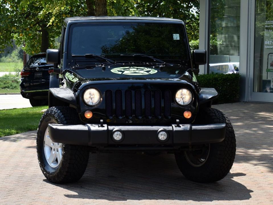 2015 Jeep Wrangler Unlimited Sport w/Engine: 3.6L V6 24V VVT and Transmission: 6-Spee
