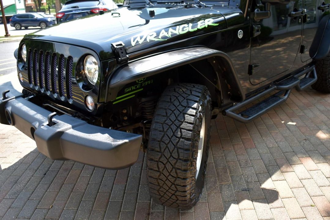 2015 Jeep Wrangler Unlimited Sport w/Engine: 3.6L V6 24V VVT and Transmission: 6-Spee