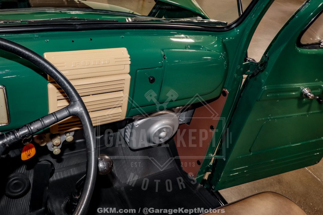 1948 Ford F3