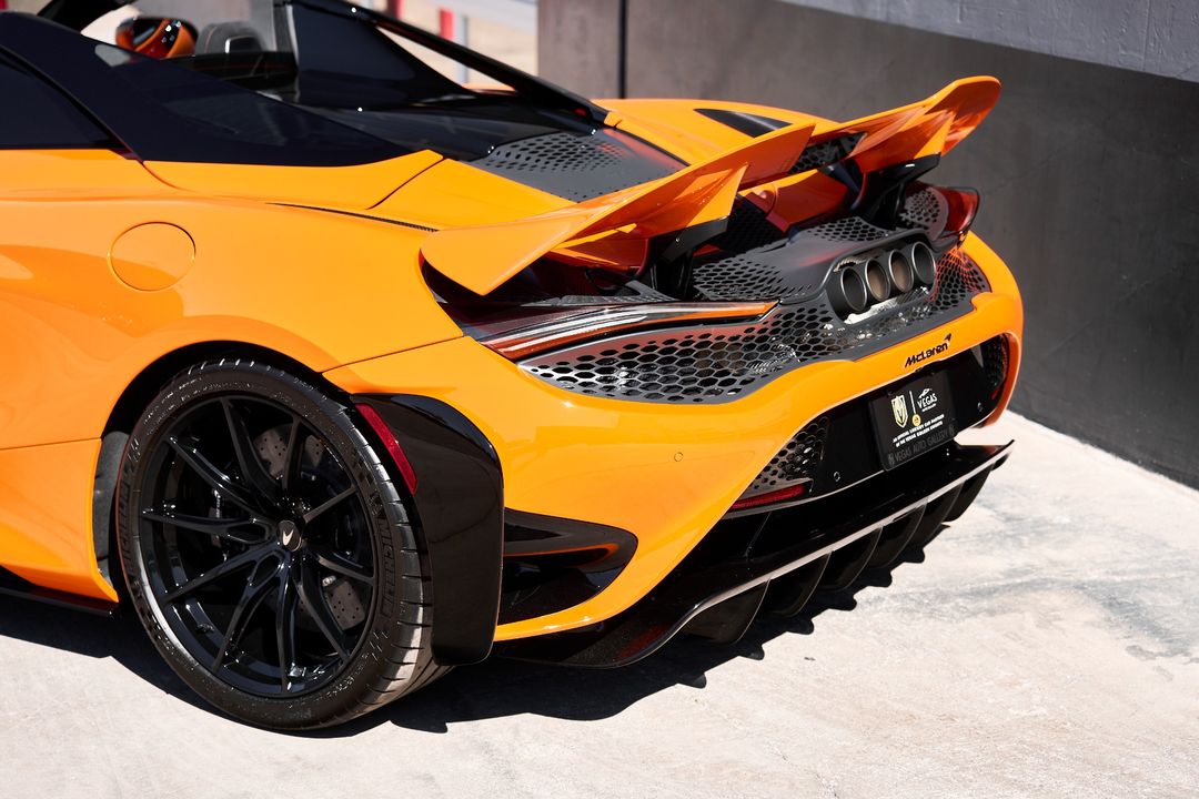 2022 McLaren 765LT