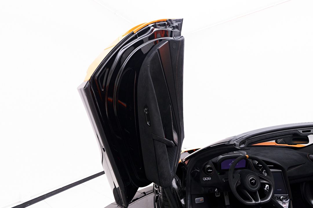2022 McLaren 765LT