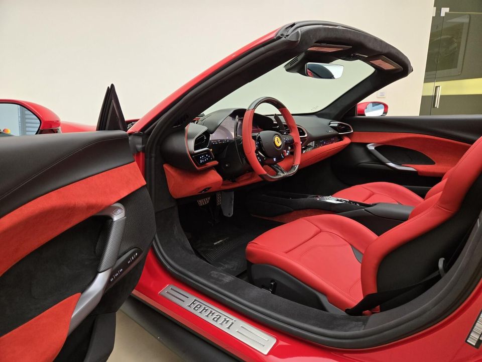 2024 Ferrari 296 GTS