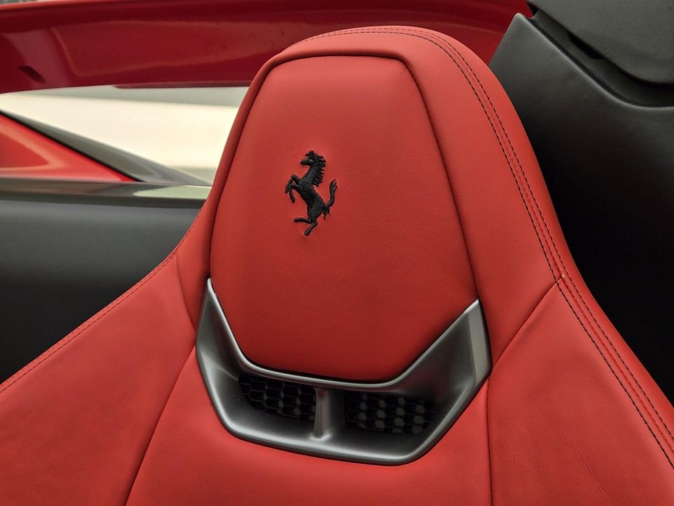 2024 Ferrari 296 GTS