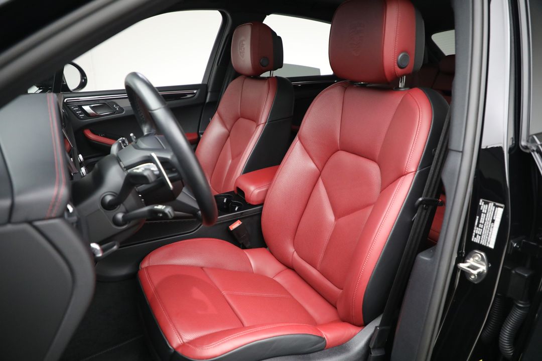 2024 Porsche Macan S