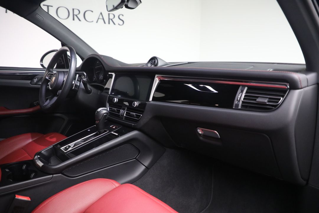 2024 Porsche Macan S