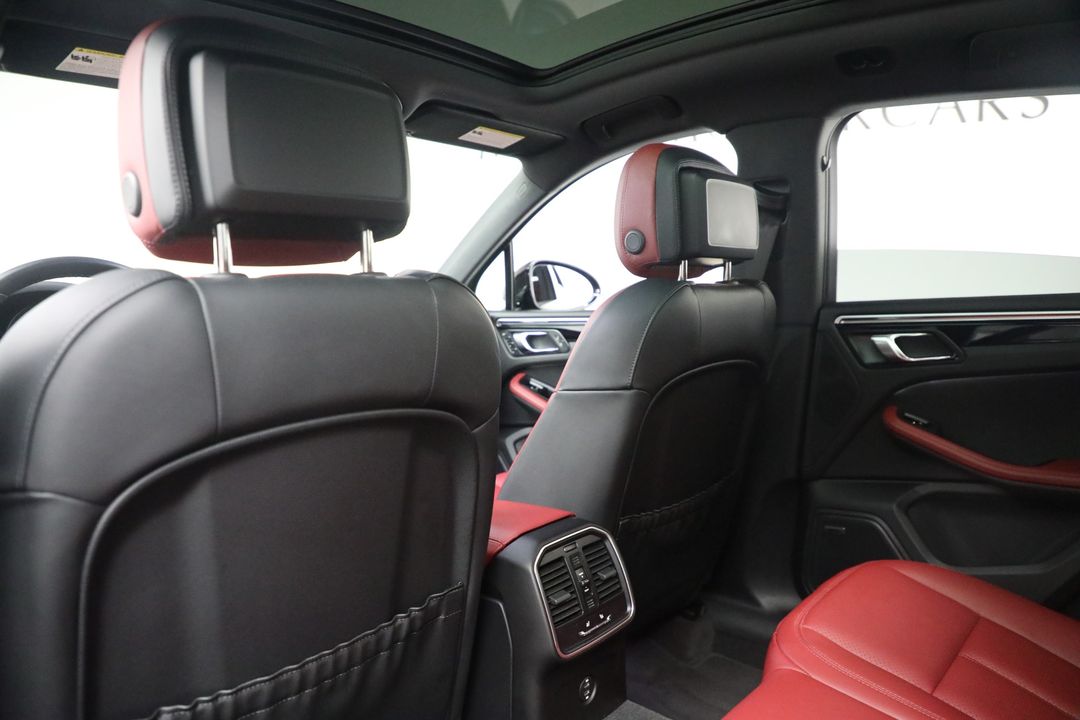 2024 Porsche Macan S