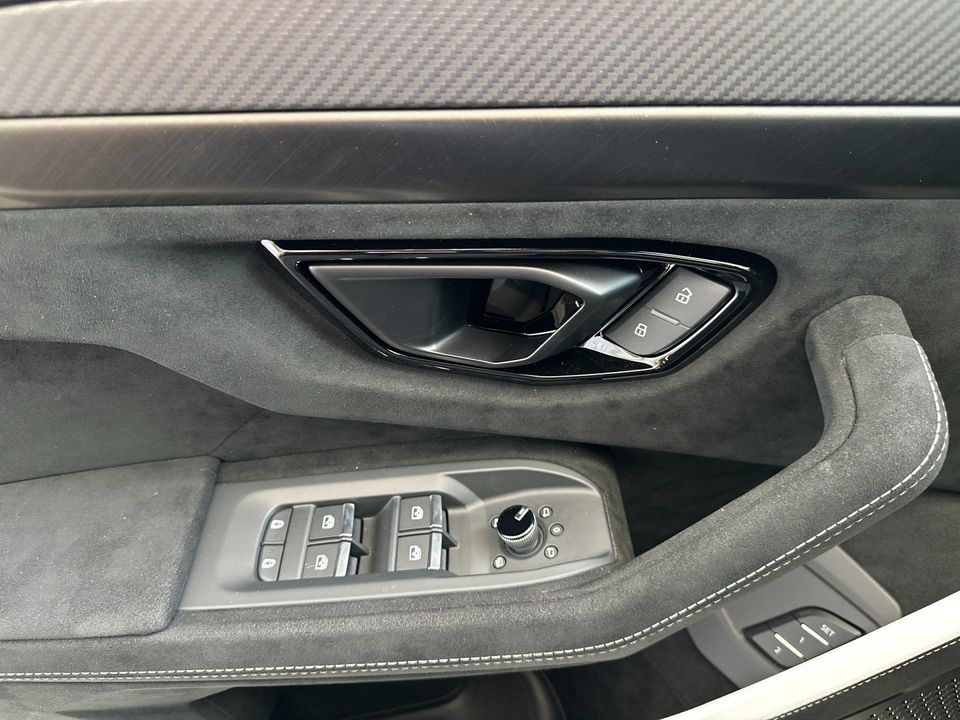 2024 Lamborghini Urus