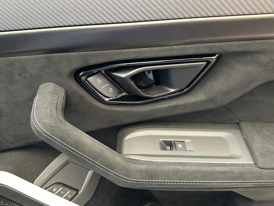 2024 Lamborghini Urus