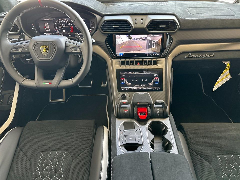 2024 Lamborghini Urus