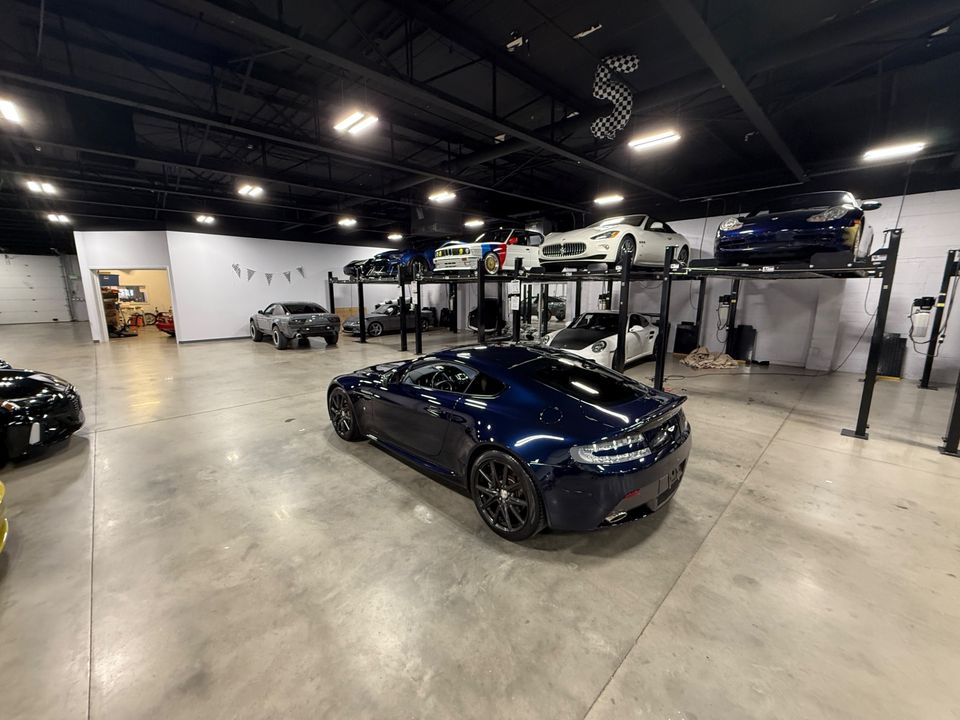 2015 ASTON MARTIN V8 VANTAGE
