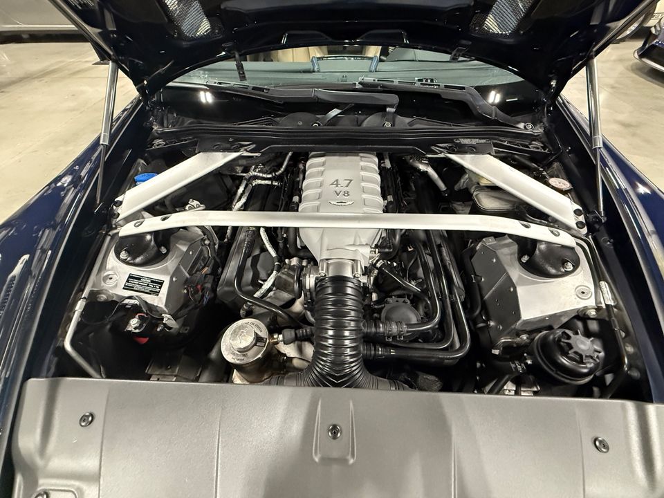 2015 ASTON MARTIN V8 VANTAGE