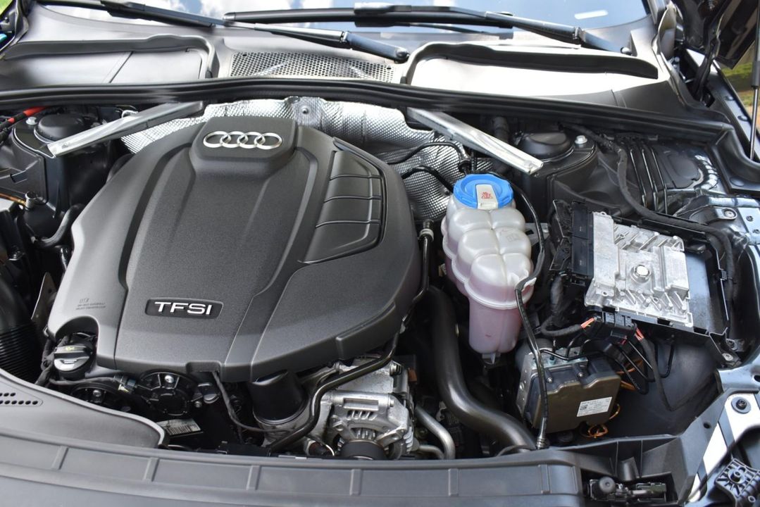 2017 Audi A4 2.0 TFSI Premium quattro AWD