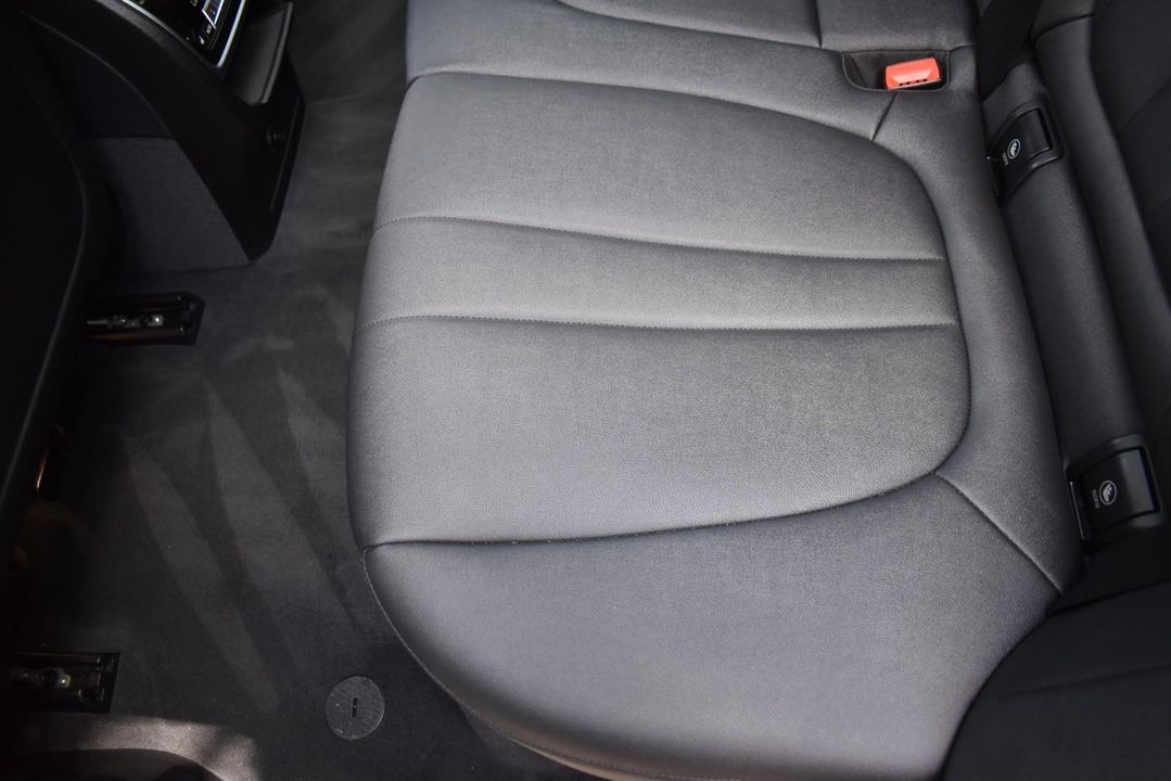 2019 BMW 750i xDrive w/M Sport Pkg, Executive Pkg, Luxury Rear Seating Pkg, Parking 