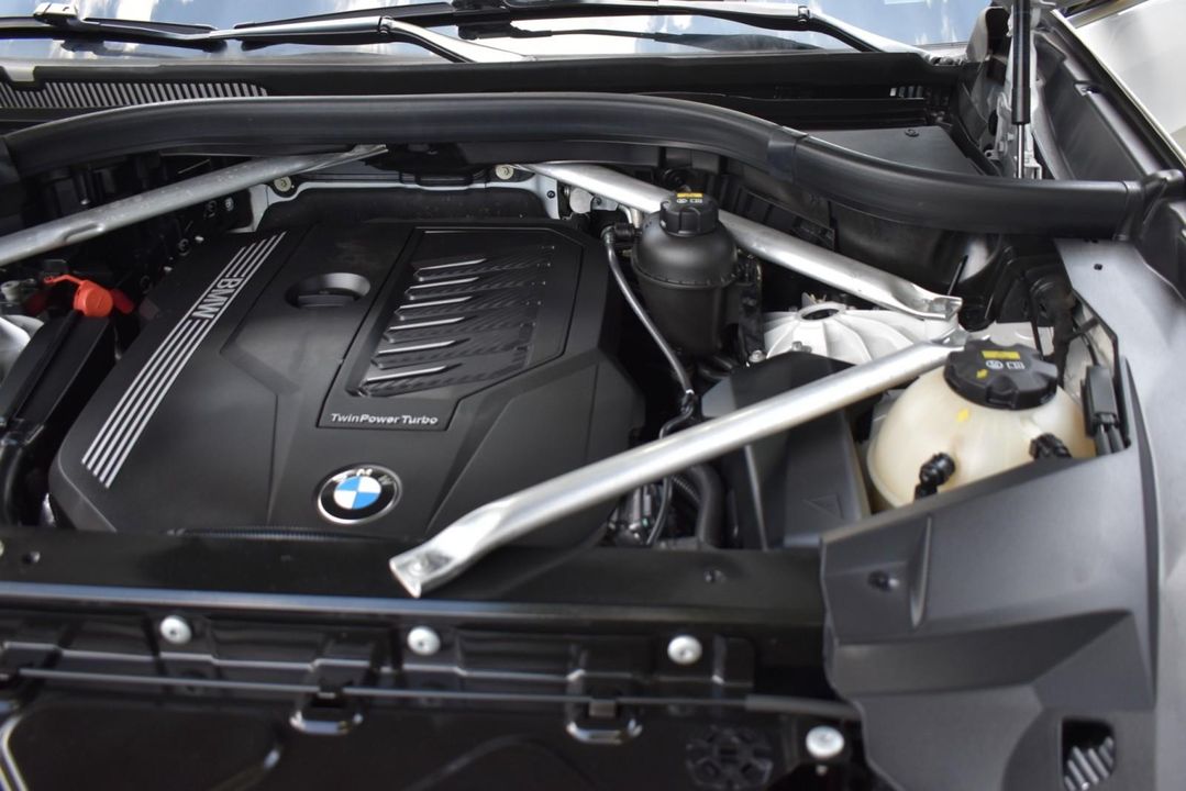 2019 BMW 750i xDrive w/M Sport Pkg, Executive Pkg, Luxury Rear Seating Pkg, Parking 