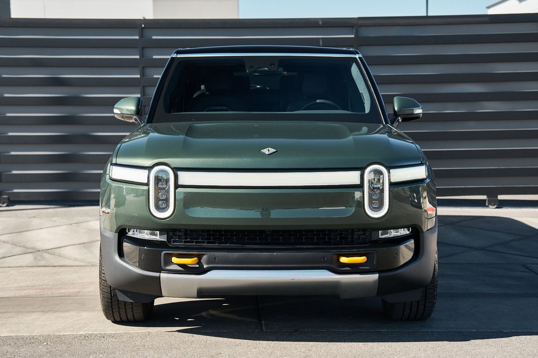 2023 Rivian R1S