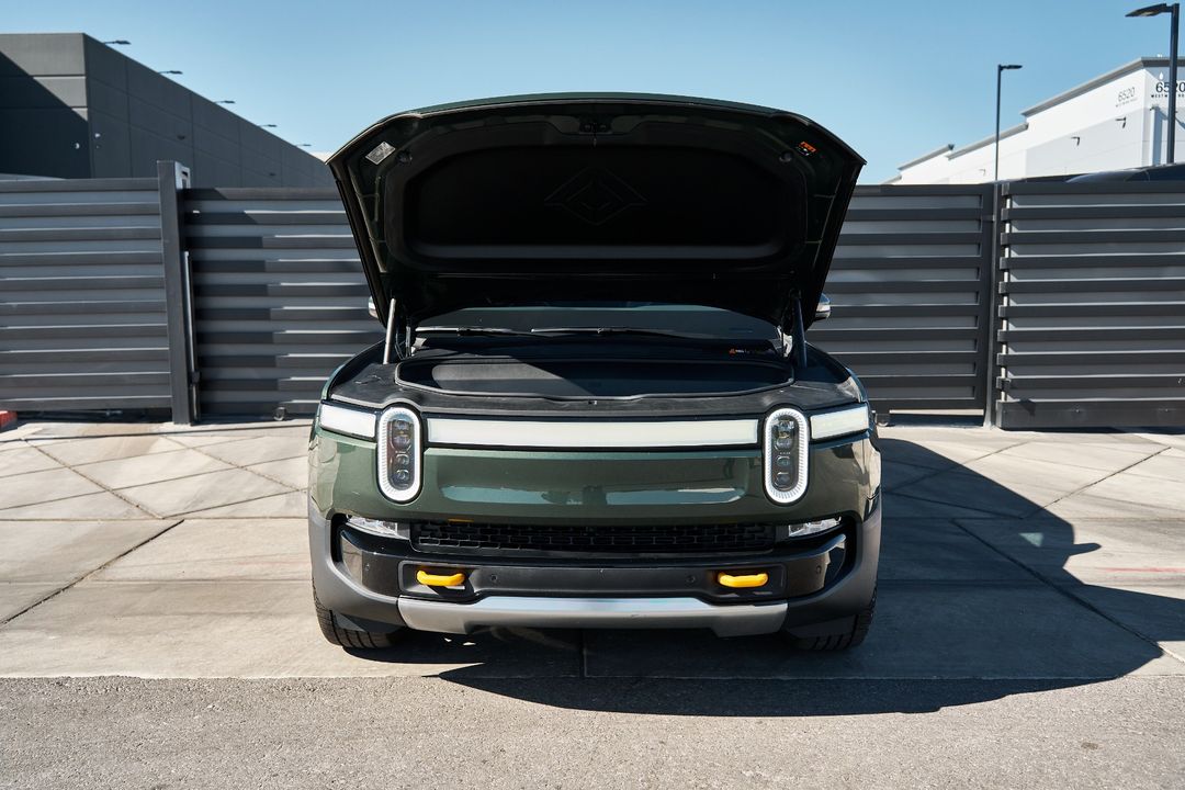 2023 Rivian R1S