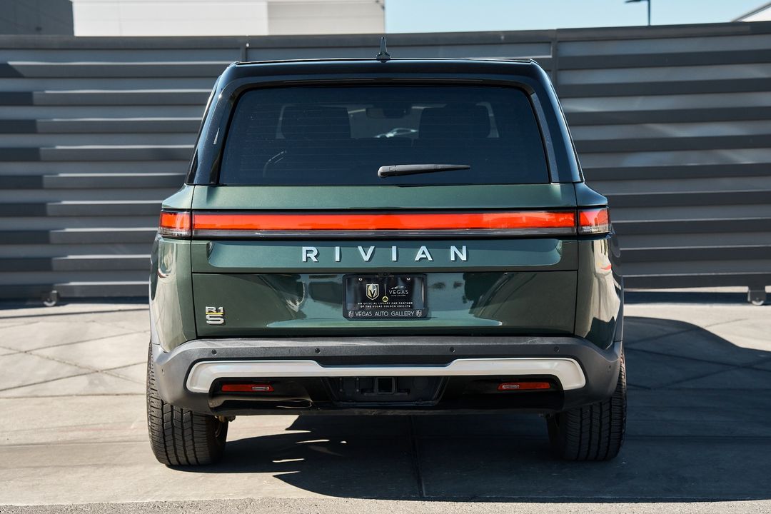 2023 Rivian R1S